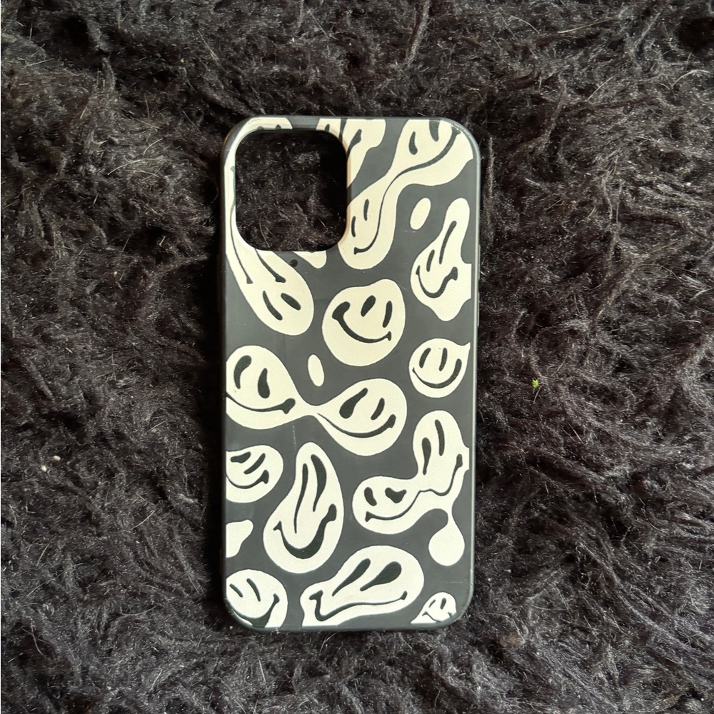 SHEIN Black and White Smiley Face Phone Case